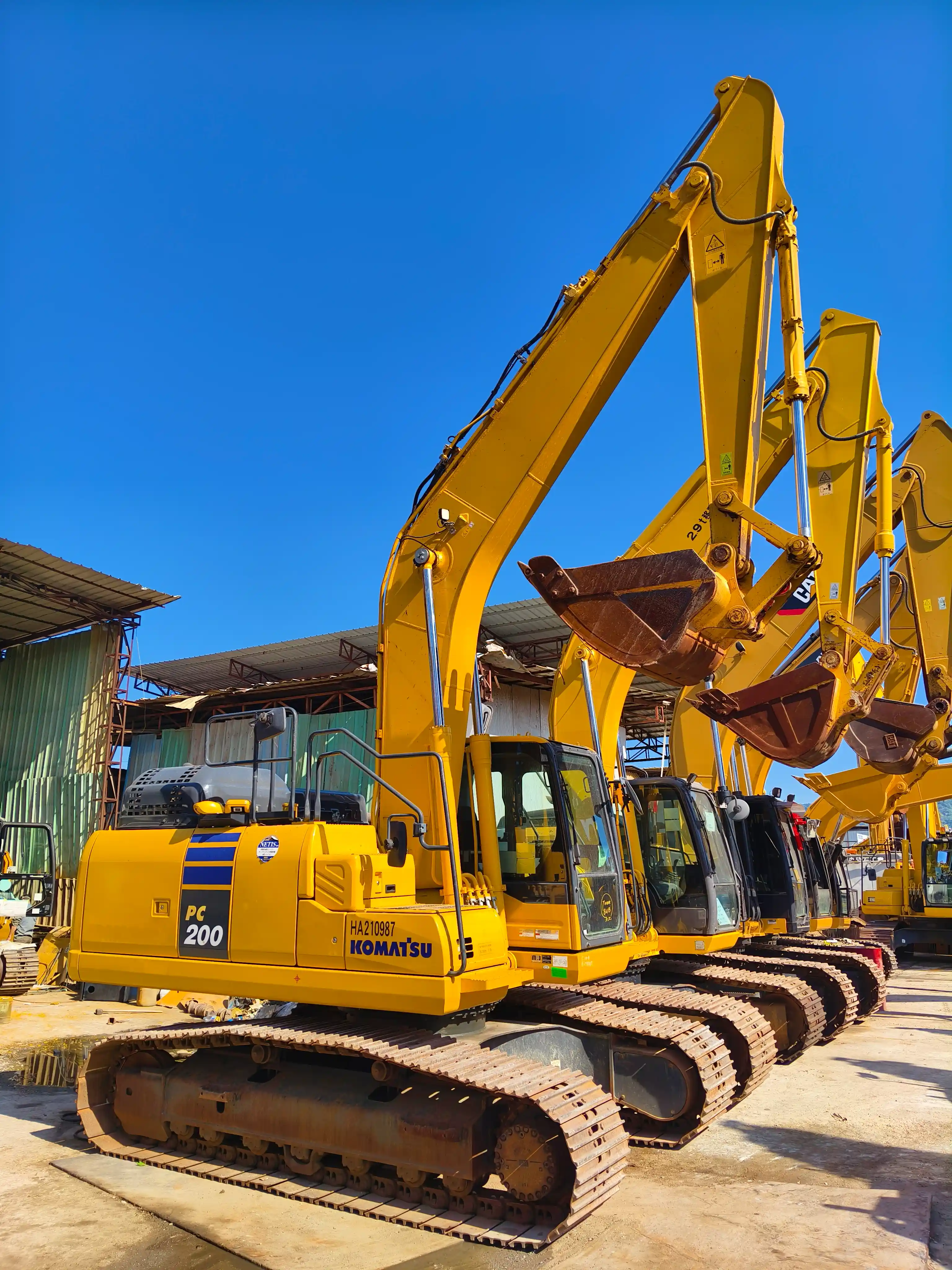 2020 Komatsu PC200-11 掘削機