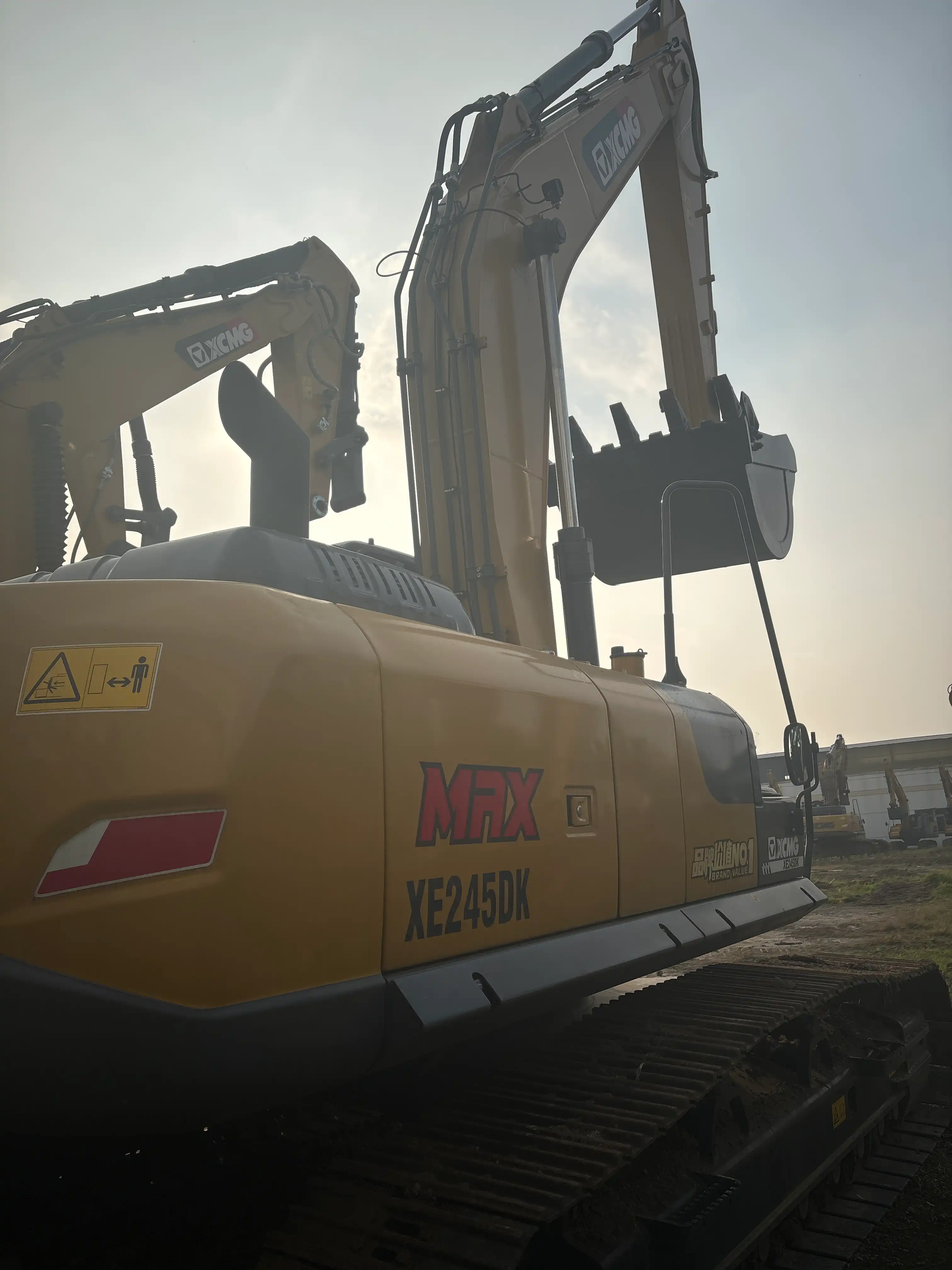 MechLink | 2022 XCMG XE245DK Excavator