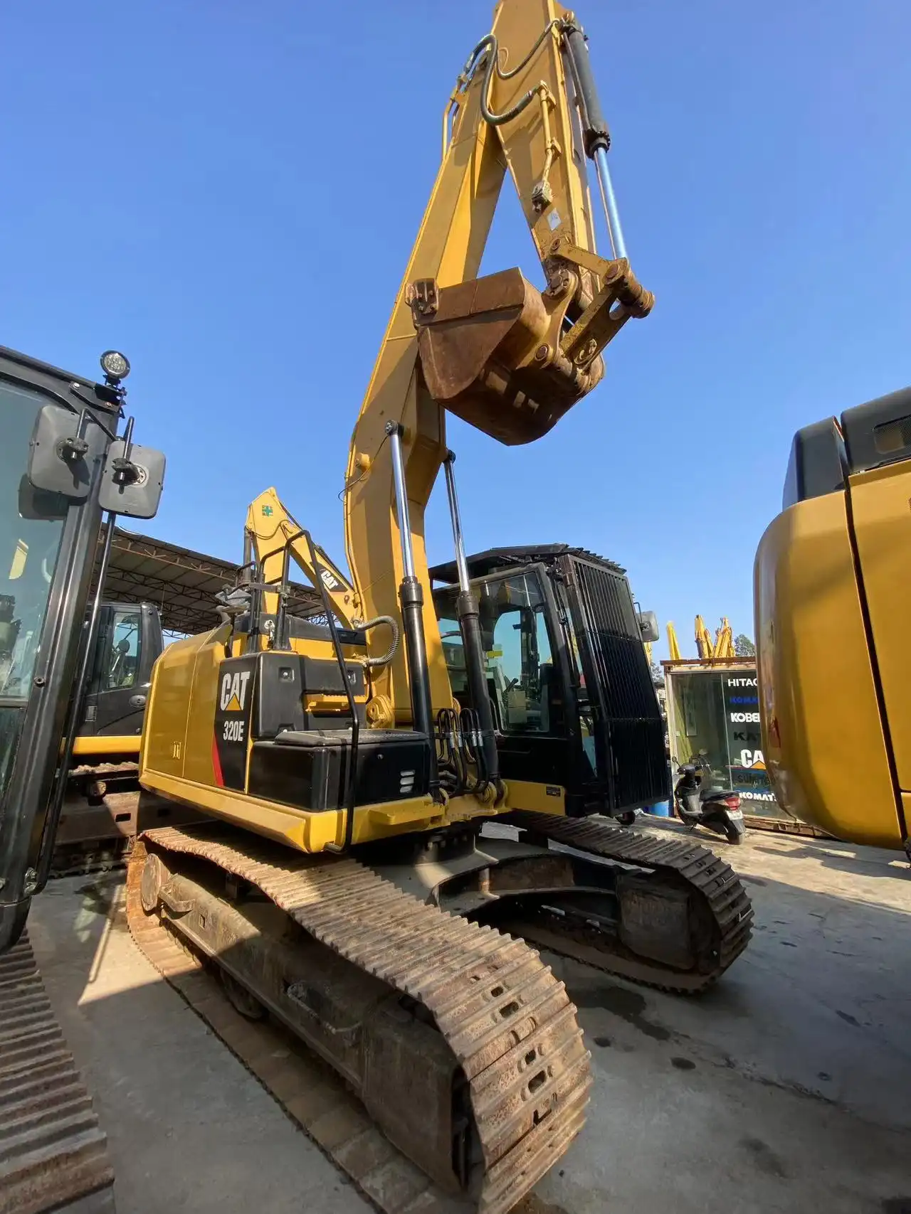 MechLink | 2017 Caterpillar 320E Bagger