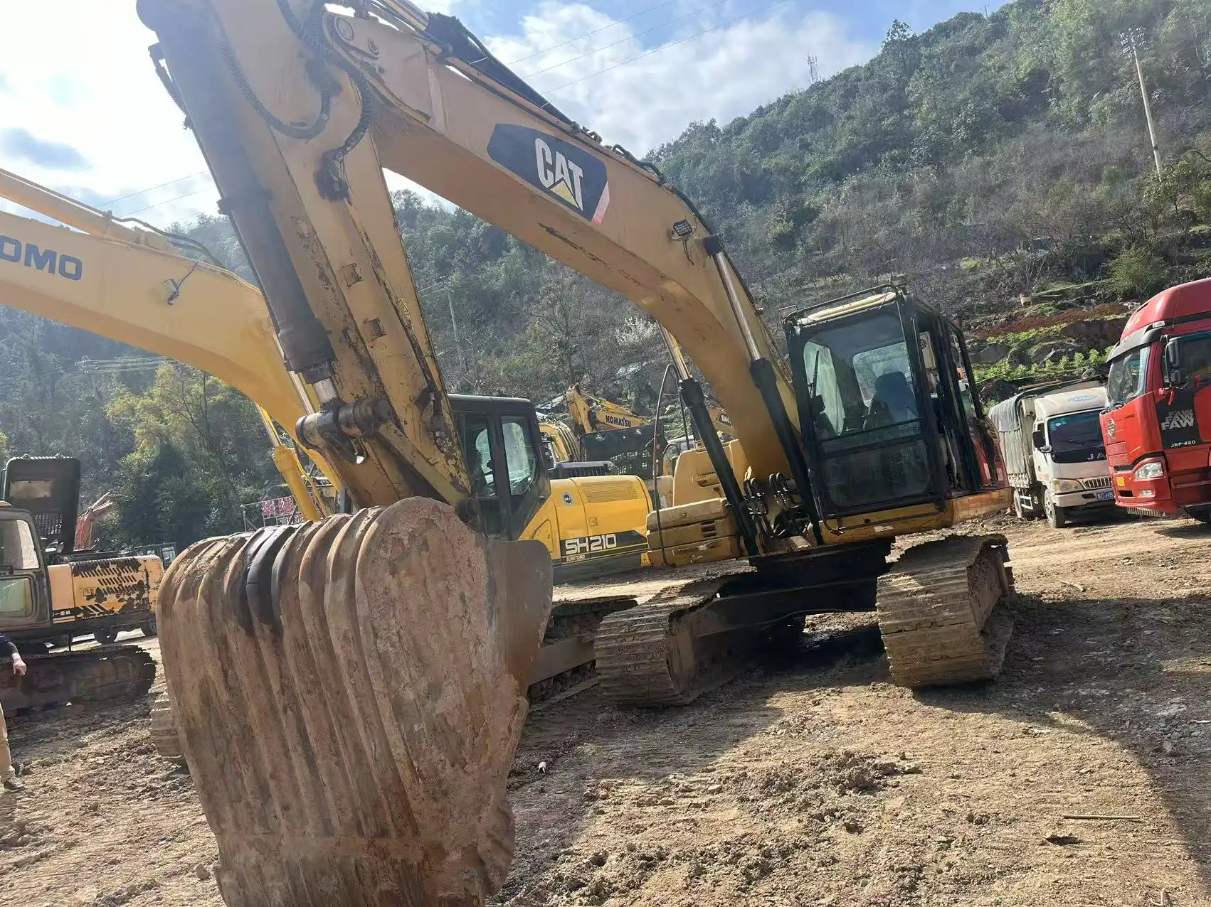 MechLink | 2013 Caterpillar 320D Bagger