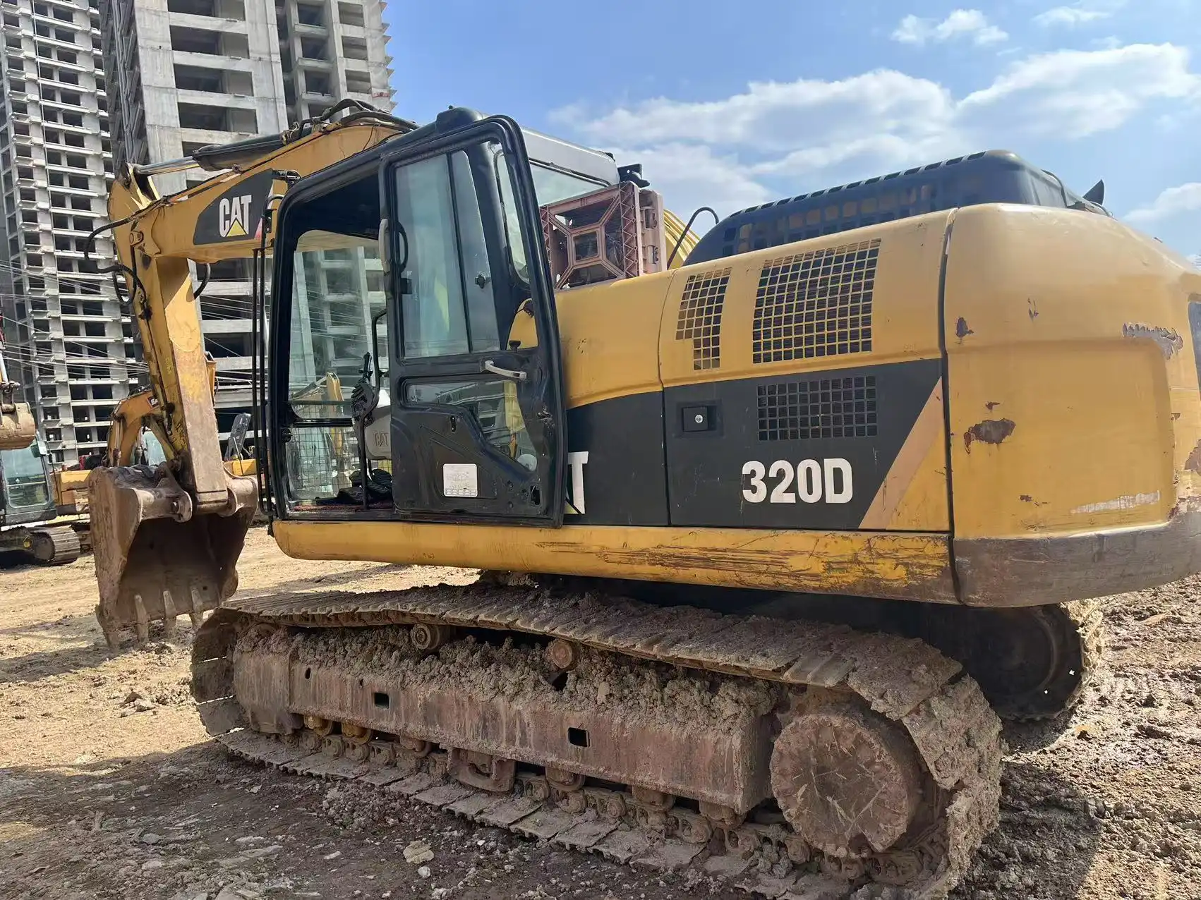 MechLink | 2013 Caterpillar 320D खुदाई मशीन