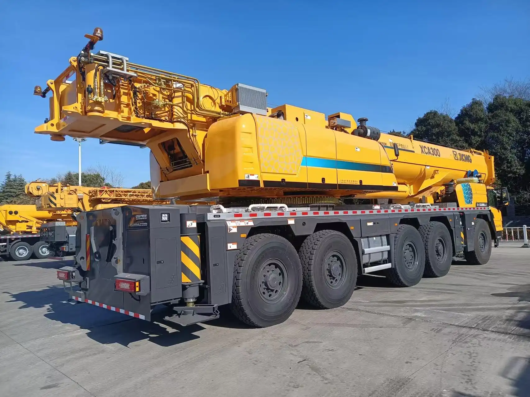 MechLink | 2025 XCMG XCA300G8-1 300t Truck Crane