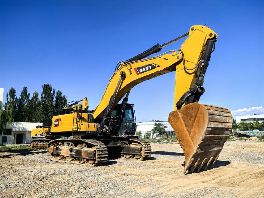 sany-excavator-from-mechlink-in-outdoor