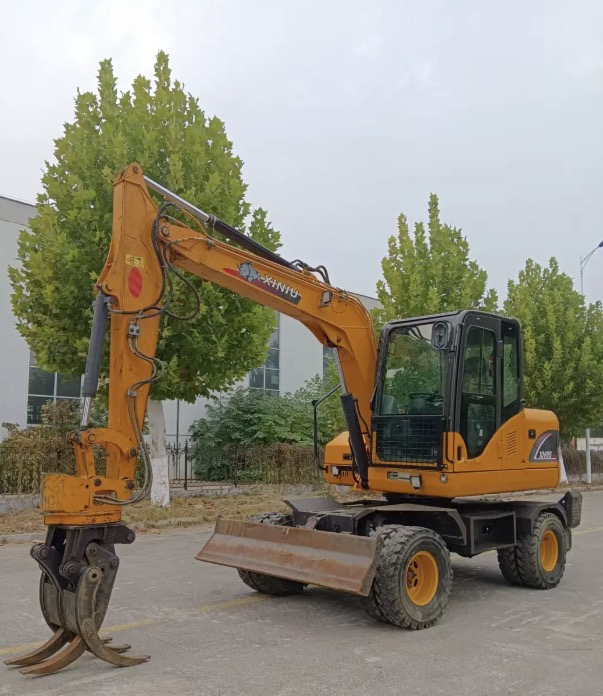 Rhino-wheel-excavator-left-front-view-mechlink-second-hand-equipment