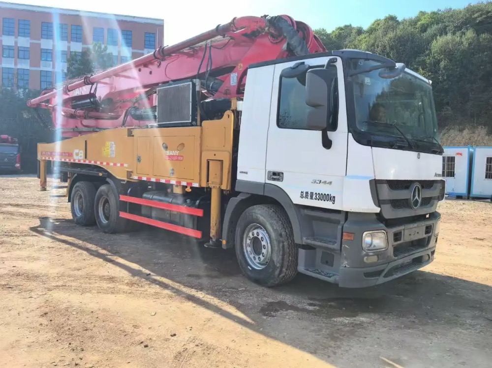 Concrete Mixer Trucks