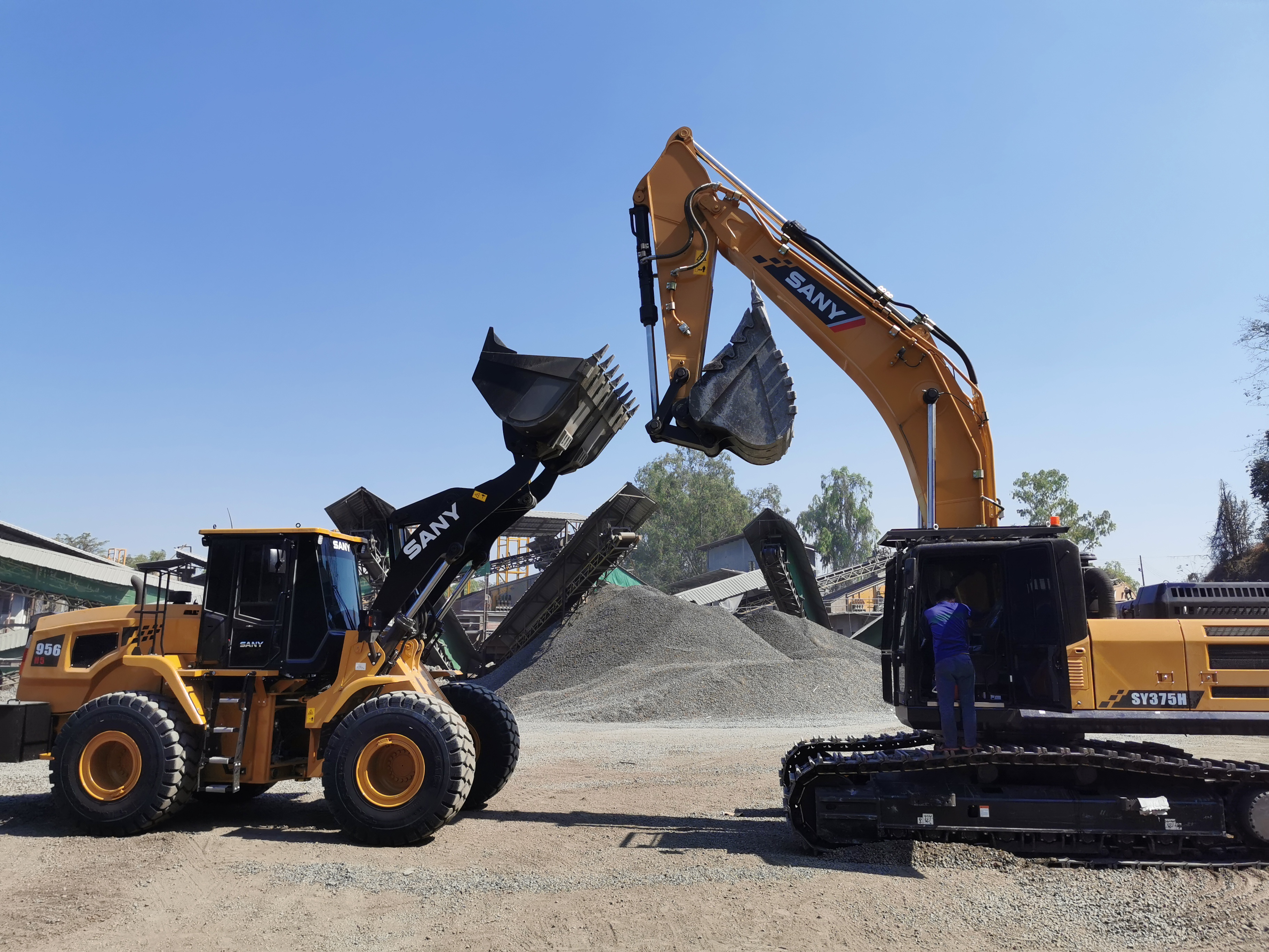 Mechlink:All you need to know about earth moving machinery