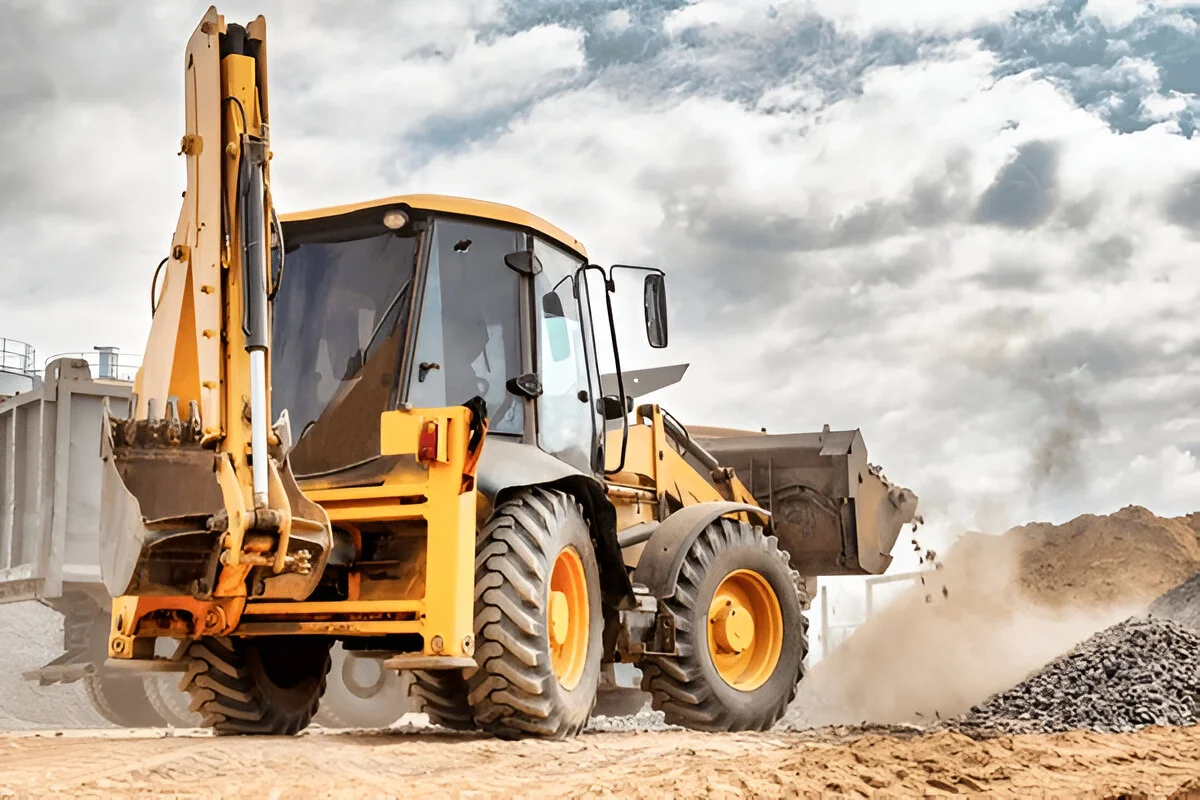 Mechlink:How to Choose the Right Backhoe Loader? A Comprehensive Guide