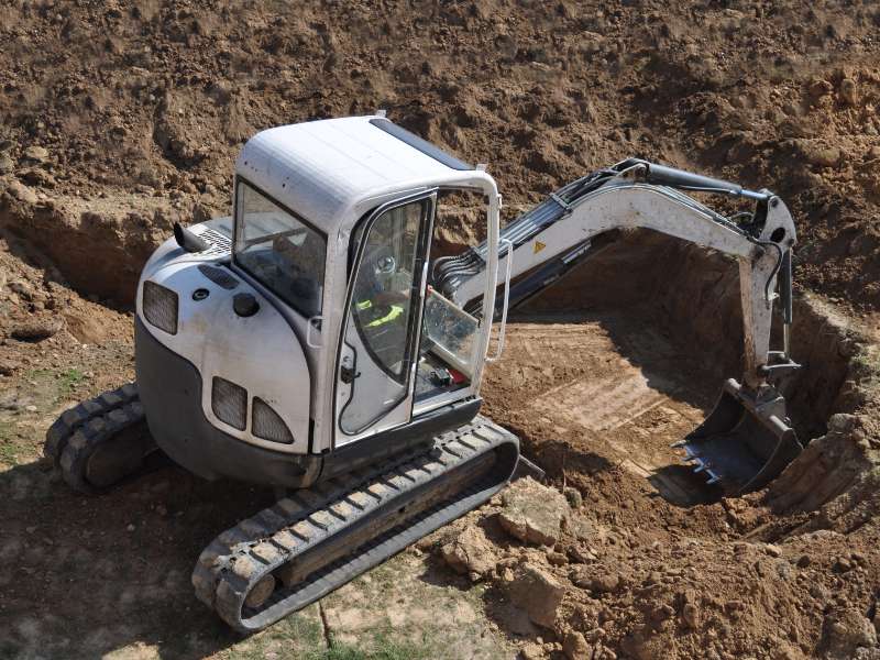 Mechlink:Why used mini excavators are a smart investment - MechLink