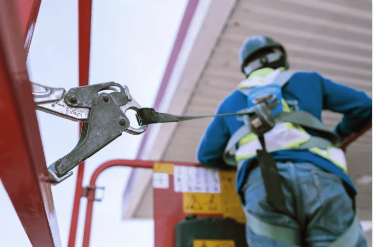 Mechlink:Maintenance tips for electric scissor lifts