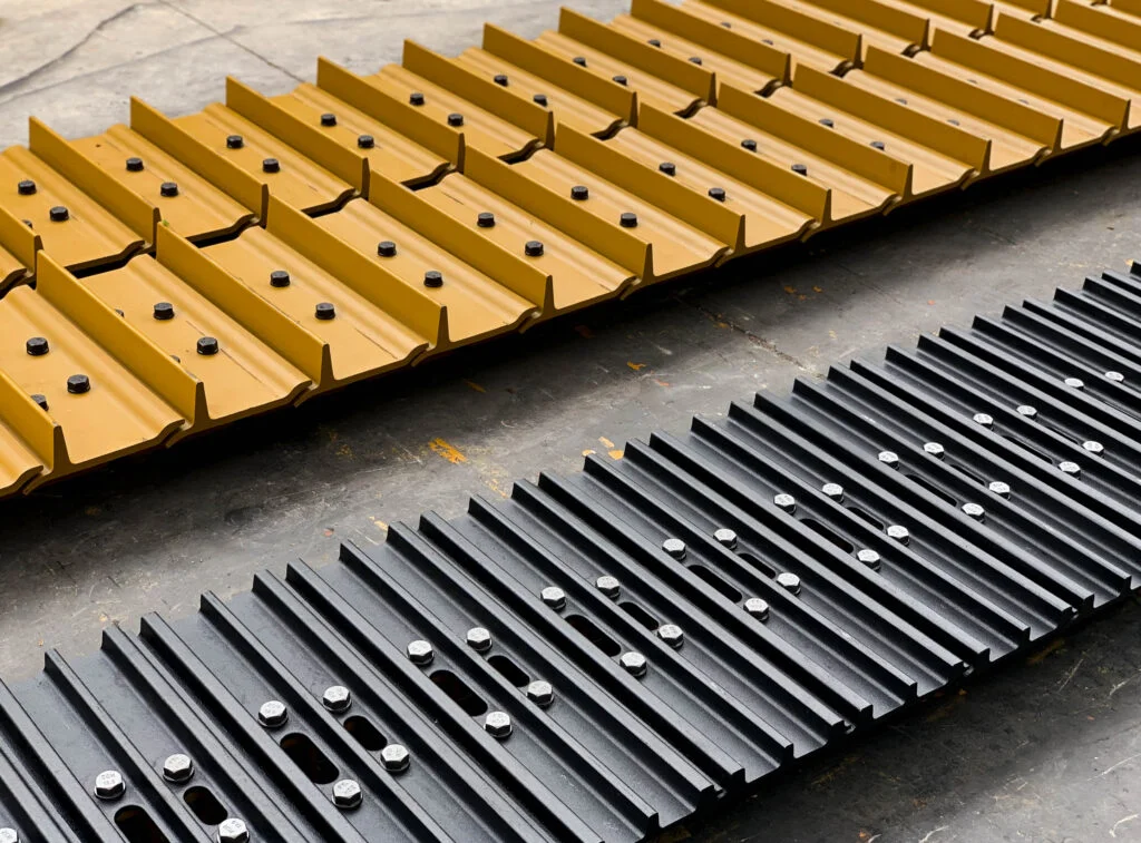 Mechlink:挖掘机履带板综合指南