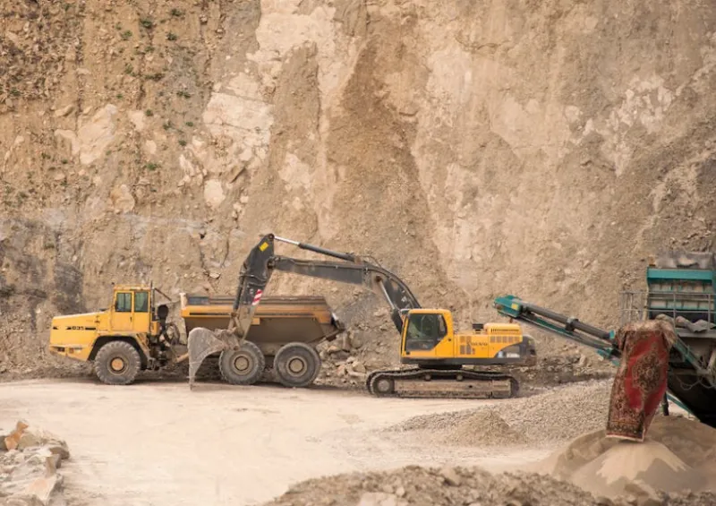 Mechlink:Must know 7 things of fall excavator maintenance
